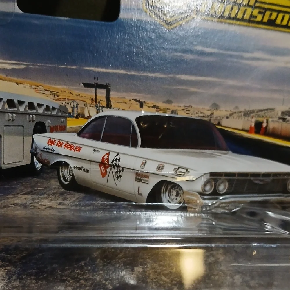 Hot Wheels PREMIUM .. DYNO DON '61 Impala and Horizon Hauler TEAM TRANSPORT Set